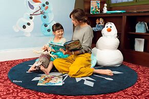 Hong Kong Disneyland Hotel