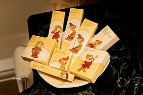 Hong Kong Disneyland Hotel