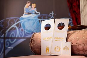 Hong Kong Disneyland Hotel