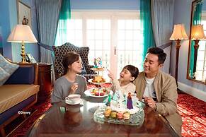 Hong Kong Disneyland Hotel