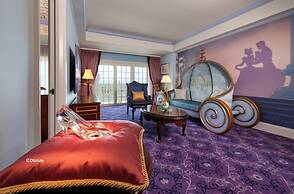 Hong Kong Disneyland Hotel