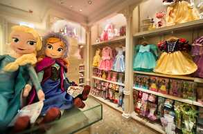 Hong Kong Disneyland Hotel