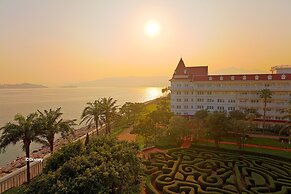 Hong Kong Disneyland Hotel