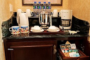 Hong Kong Disneyland Hotel