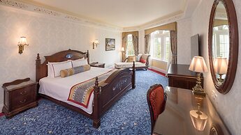 Hong Kong Disneyland Hotel