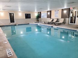 Comfort Suites Forsyth near I-75