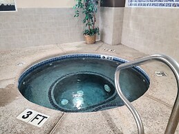 Comfort Suites Forsyth near I-75