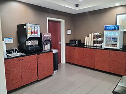 Comfort Suites Forsyth near I-75