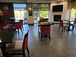 Comfort Suites Forsyth near I-75