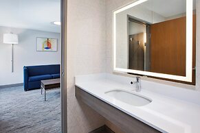 Holiday Inn Express & Suites Buffalo by IHG