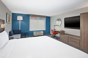 Holiday Inn Express & Suites Buffalo by IHG