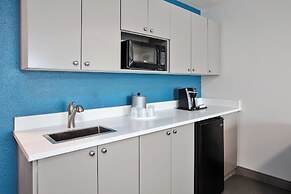 Holiday Inn Express & Suites Buffalo by IHG