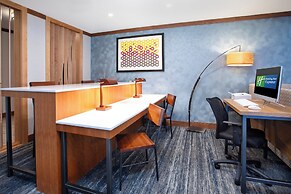 Holiday Inn Express & Suites Buffalo by IHG