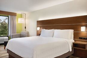 Holiday Inn Express Hotel & Suites Lavonia by IHG