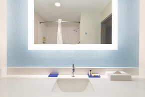 Holiday Inn Express Hotel & Suites Lavonia by IHG