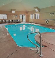 Holiday Inn Express & Suites Airport - Lincoln by IHG