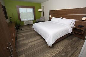 Holiday Inn Express & Suites Airport - Lincoln by IHG