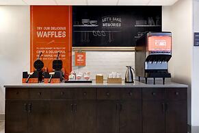 Hampton Inn & Suites Tulare