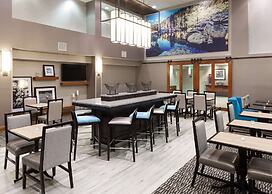 Hampton Inn & Suites Tulare