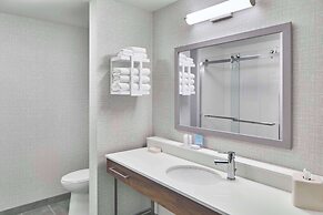 Hampton Inn & Suites Saratoga Springs Downtown