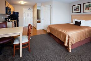 Candlewood Suites Milwaukee Brown Deer, an IHG Hotel