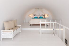 Reverie Santorini Hotel