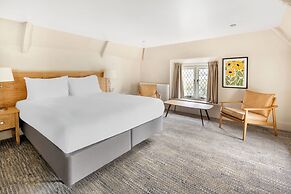 Woodford Bridge Country Club