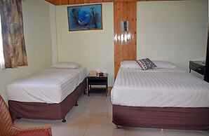 Grand Melanesian Hotel