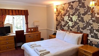 Farnham House Hotel