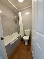 Farnham House Hotel