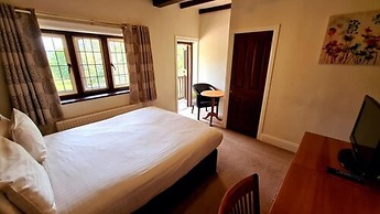 Farnham House Hotel