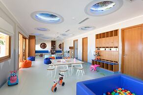 Villa Nautica Paradise Island Resort