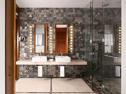 Villa Nautica Paradise Island Resort