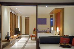 Villa Nautica Paradise Island Resort