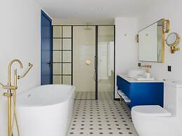 Villa Nautica Paradise Island Resort