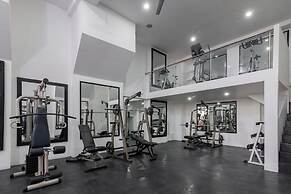 European Life Style Executive Suites & Gallery