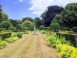 Broome Park Hotel