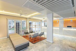 Sunshine Hotel And Residences