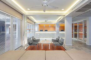 Sunshine Hotel And Residences