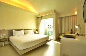 Sunshine Hotel And Residences