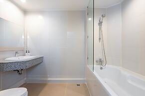 Sunshine Hotel And Residences