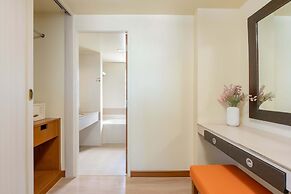 Sunshine Hotel And Residences