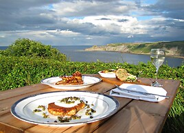 The Cliffemount Hotel