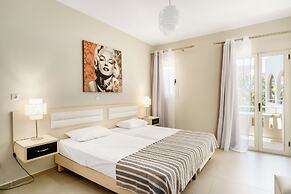 Axos Hotel