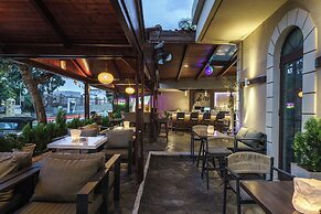 Axos Hotel