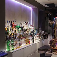 Axos Hotel
