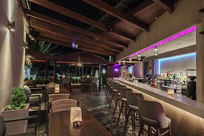 Axos Hotel