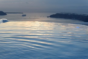 Abyssanto Suites & Spa