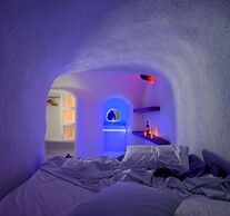 Abyssanto Suites & Spa