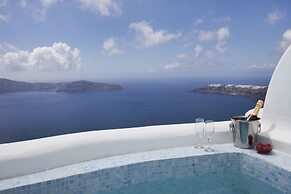 Abyssanto Suites & Spa